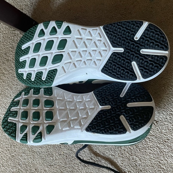 Green Jets Nike Runners - Picture 3 of 3